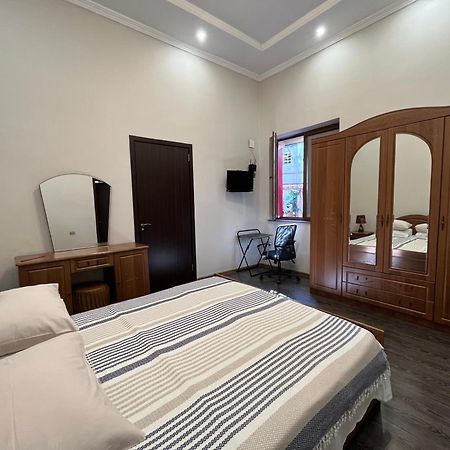 Old Batumi Apartment On Kostava 9 ภายนอก รูปภาพ
