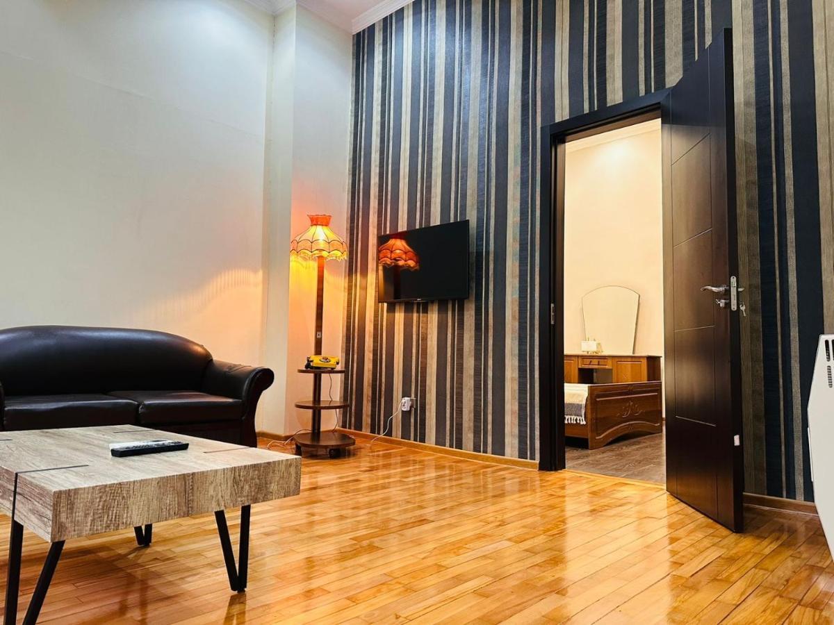 Old Batumi Apartment On Kostava 9 ภายนอก รูปภาพ