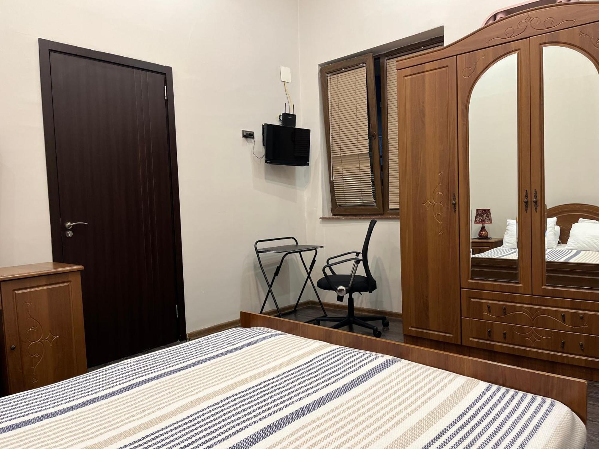 Old Batumi Apartment On Kostava 9 ภายนอก รูปภาพ