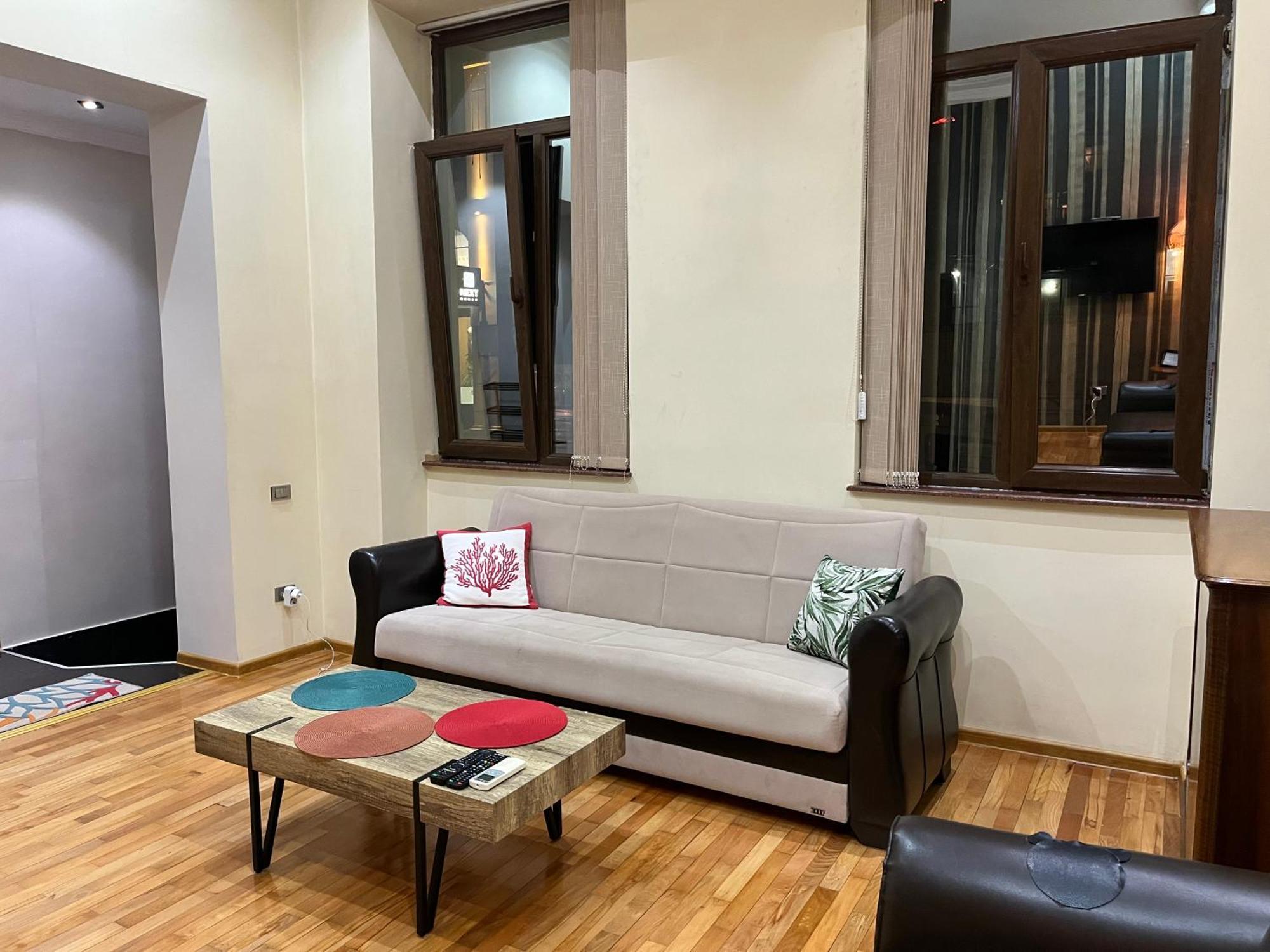 Old Batumi Apartment On Kostava 9 ภายนอก รูปภาพ