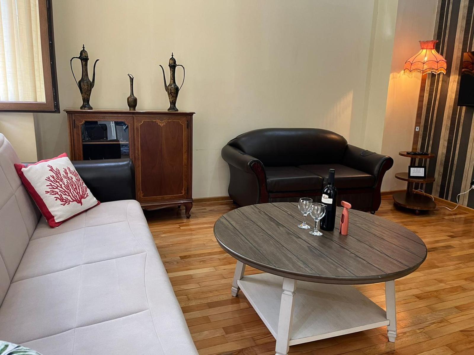 Old Batumi Apartment On Kostava 9 ภายนอก รูปภาพ